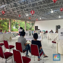 Masuk DPK, Menteri PUPR Baru 'Nyoblos' Jam 12.00 di TPS Kemang Pratama