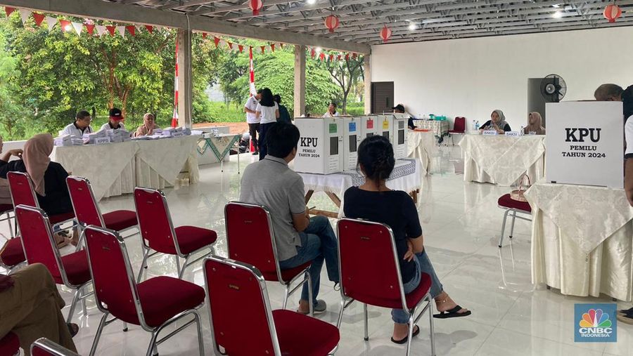 Suasana TPS 116 Kemang Pratama, Kota Bekasi, Jawa Barat. (Mentari Puspadini/CNBC Indonesia)