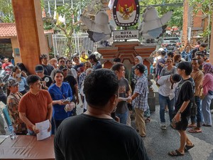 Warga ber-KTP Luar Bali Geruduk KPU gegara Tak Bisa Mencoblos