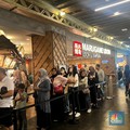Potret Warga Jakarta Antre di Mall Demi Diskon Pemilu 2024
