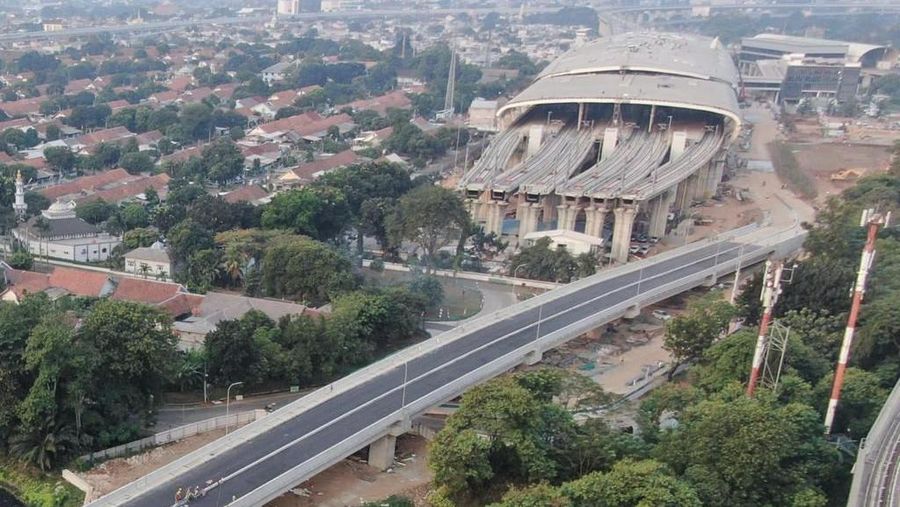 Akses tol menuju Stasiun Kereta Cepat Halim ditutup/Dok: KCIC