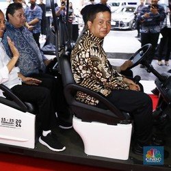 Jokowi Full Senyum di IIMS, Respons Prabowo-Gibran Unggul Quick Count