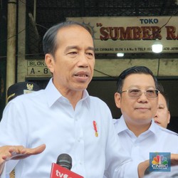 Ucapan Jokowi Benar! Harga Beras di Pasar Induk Cipinang Sudah Turun