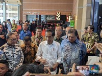 Jokowi Akui Sudah Bertemu Berempat dengan Prabowo-Gibran Semalam!