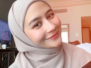 Prilly Latuconsina Bagikan Tutorial Hijab Instan, Hasilnya Bikin Pangling