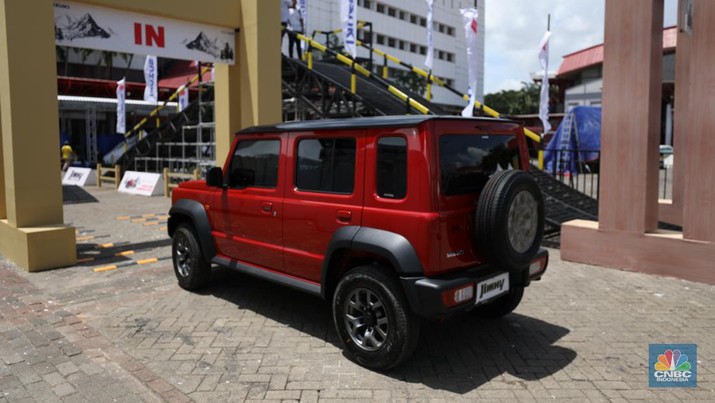 Suzuki Jimny 5 дверей