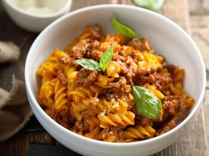 Resep Fusilli Saus Bolognese ala Kafe untuk Menu Makan Malam