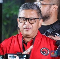 Pedas! Ini Komentar Menohok Hasto PDIP Soal Gibran dan Jokowi