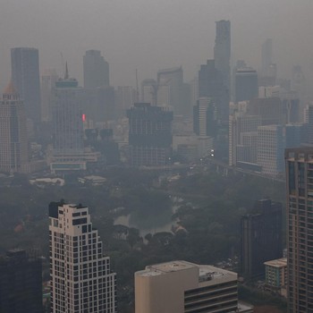 Tetangga RI Tiba-Tiba WFH Lagi, Bencana Ini Biang Keroknya