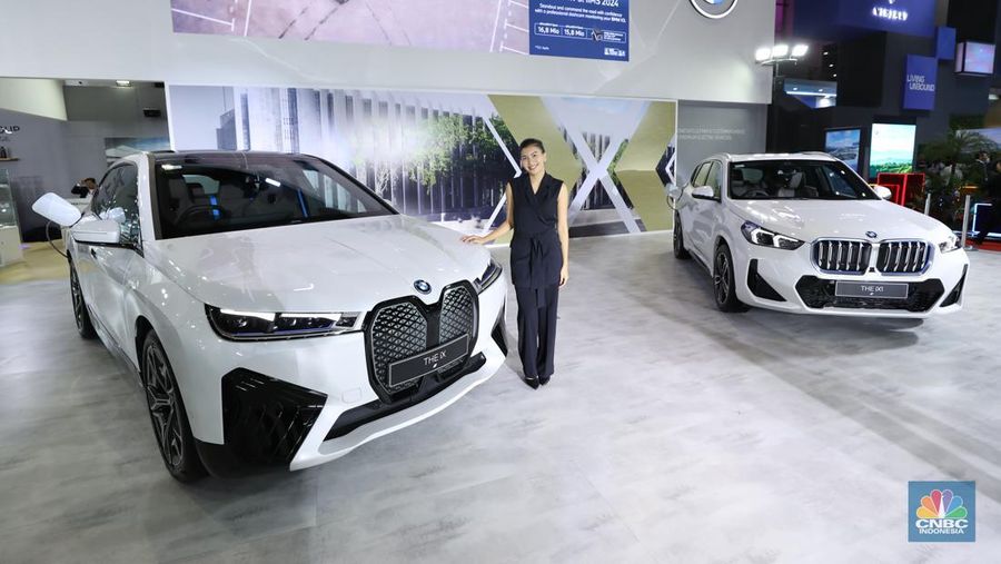 Pameran Indonesia International Motor Show (IIMS) 2024 digelar di JIExpo Kemayoran, Jakarta Pusat, pada 15-25 Februari. (CNBC Indonesia/Tri Susilo)