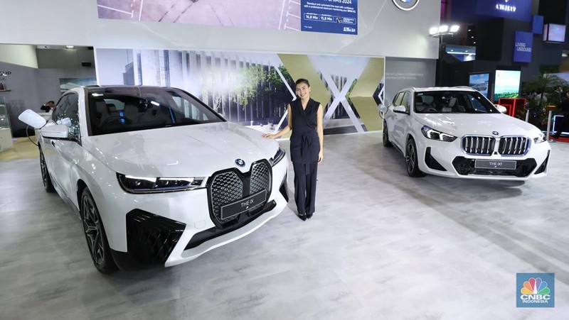 Pameran Indonesia International Motor Show (IIMS) 2024 digelar di JIExpo Kemayoran, Jakarta Pusat, pada 15-25 Februari. (CNBC Indonesia/Tri Susilo)