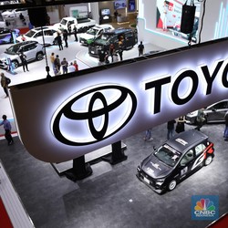 Toyota Laris Manis, Mobil Mewah Ini Tak Laku-Cuma Terjual 25 Unit