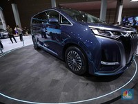 Perang Banting Harga Mobil Listrik 