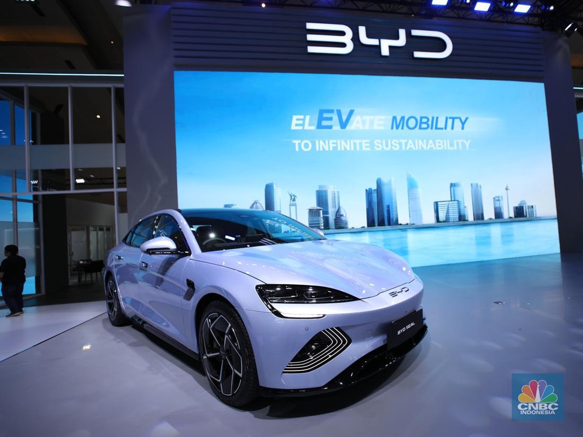 Mobil Listrik BYD Seal Keluarkan Asap di Garasi Jakarta, Investigasi Berjalan