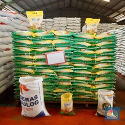 Jokowi Sebut Beras RI Melimpah, Ini Penampakanya di Gudang Bulog-Pasar