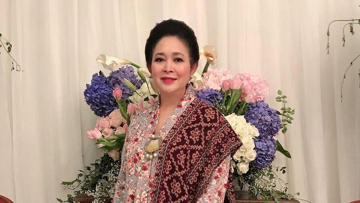 Mantan Istri Prabowo Subianto Titiek Soeharto dan Putranya Didit Hediprasetyo. (Instagram @titieksoeharto)