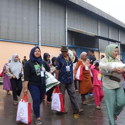 Terkuak, Ini Alasan Bantuan Beras Jokowi Tidak Dari Mensos Risma