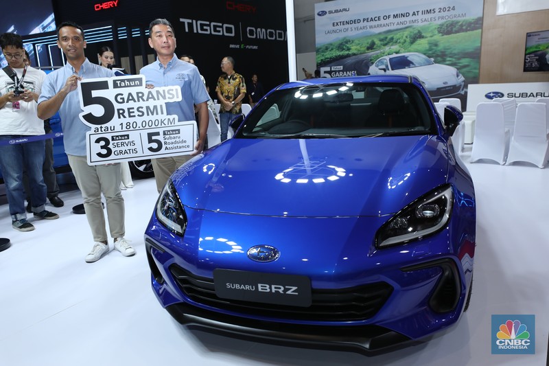 Pameran Indonesia International Motor Show (IIMS) 2024 digelar di JIExpo Kemayoran, Jakarta Pusat, pada 15-25 Februari. (CNBC Indonesia/Tri Susilo)