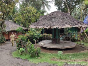 Pemberian Nama Anak di Kampung Adat Kuta Ciamis yang Penuh Aturan