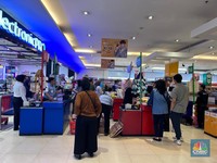 Sebentar Lagi Puasa, Sirup dan Kue Diserbu di Transmart