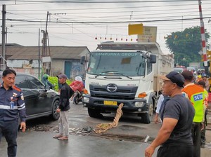 Truk Mogok di Perlintasan Kereta Serpong, 17 Perjalanan KRL Terganggu