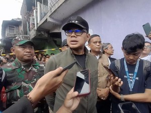 Bima Arya Tinjau Lokasi Longsor Proyek TPT Tewaskan 2 Orang di Bogor