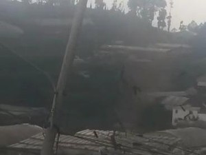 Puting Beliung Mengamuk, Rusak Pabrik Tahu di KBB