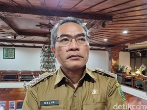 Bupati Bantul Abdul Halim Muslih Ambil Formulir Pilkada Golkar dan PDIP