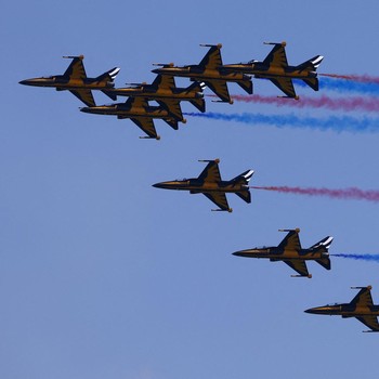 Ramai-Ramai Jet Tempur Terbang di Langit Dekat RI, Ada Apa?