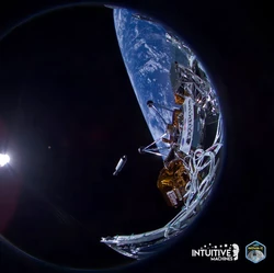 Selfie Keren Odysseus Terbang dari Bumi Menuju Bulan