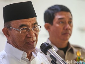 Muhadjir Sebut Angka Kemiskinan Turun Jadi 9,03% di Maret 2024