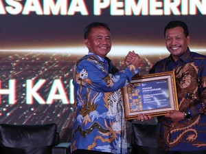Pemkab Sumedang Raih Penghargaan dari LLDIKTI Wilayah IV