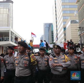 Ada Aksi Demo, Polisi Terjunkan 1978 Personel di KPU dan Bawaslu