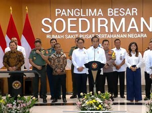 Didampingi Prabowo, Jokowi Resmikan RS PPN Panglima Besar Soedirman Jakarta