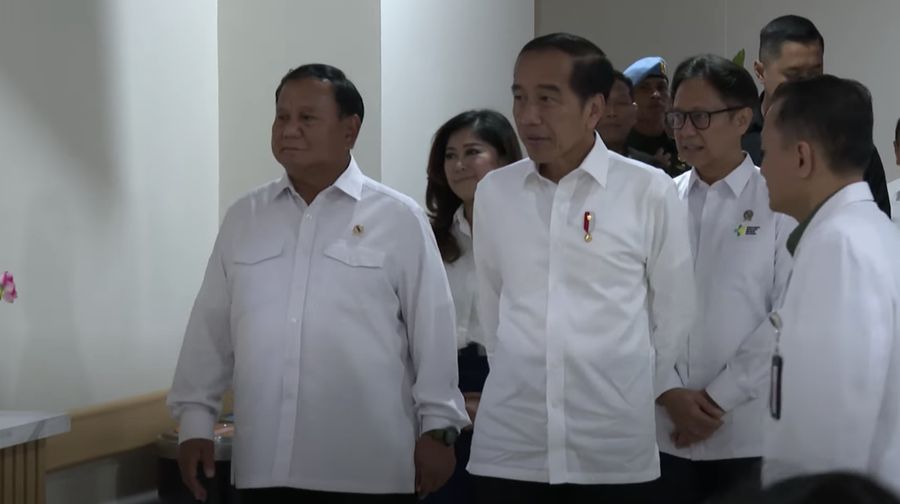 Presiden Joko Widodo dan Menteri Pertahanan Prabowo Subianto saat peresmian Rumah Sakit Pusat Pertahanan Negara Pangsar Soedirman dan 25 Rumah Sakit TNI di Jakarta, Senin (19/2/2024). (Youtube/Kemhan RI)