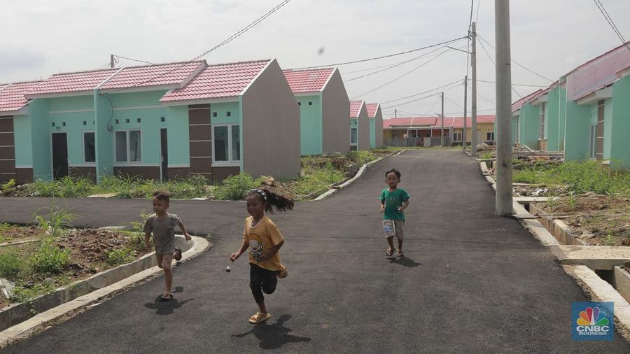 Suasana perumahan subsidi pemerintah di Kawasan, Ciseeng Kabupaten Bogor, Jawa Barat, Senin, (19/2/2024). (²©²ÊÍøÕ¾/Muhammad Sabki)