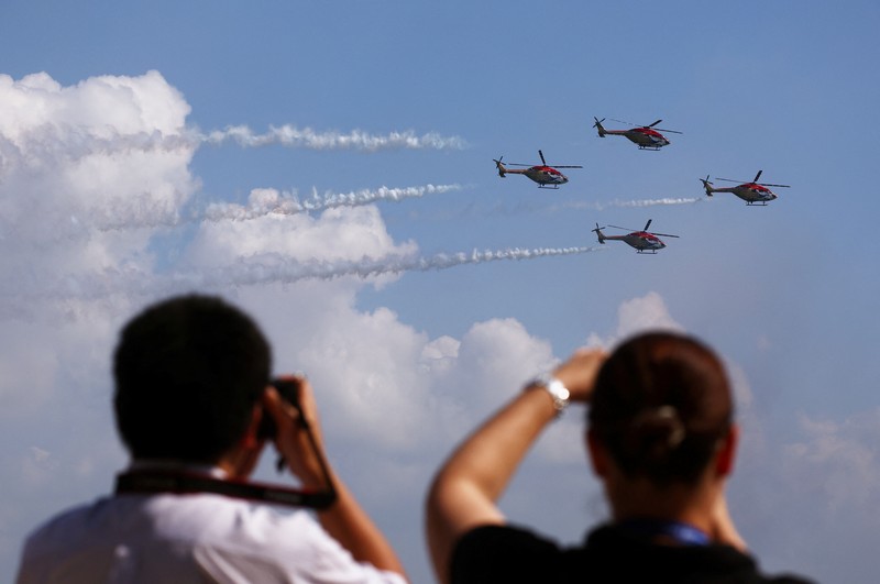 Pemandangan papan tanda Singapore Airshow menjelang acara kedirgantaraan dua tahunan di Changi Exhibition Centre di Singapura 18 Februari 2024. REUTERS/Edgar Su Pemandangan papan tanda Singapore Airshow menjelang acara kedirgantaraan dua tahunan di Changi Exhibition Centre di Singapura 18 Februari 2024. REUTERS/Edgar Su