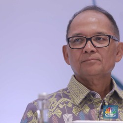 Bos OJK Buka Suara Soal Asuransi Kendaraan Listrik
