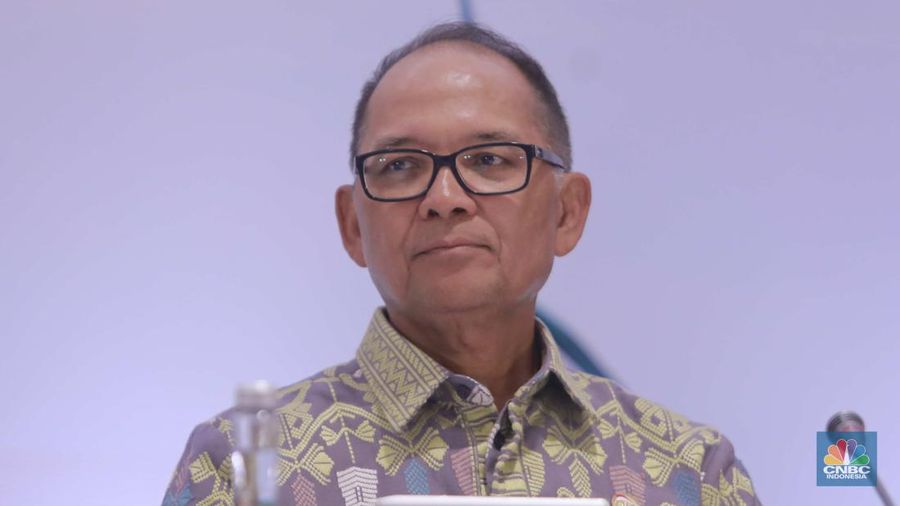 Anggota Dewan Komisioner OJK, Ogi Prastomiyono di acara Pertemuan Tahunan Industri Jasa Keuangan 2024 di Hotel St Regis, Jakarta, Selasa, (20/2/2024). (վ/Muhammad Sabki)