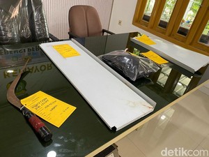 Barang Bukti Kasus Jukir Vs Sopir Bajaj di Jakpus: Celurit hingga Rak Besi