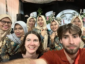 2 Bule Nyasar Kondangan di Kulon Progo, Komunikasi Pakai Google Translate