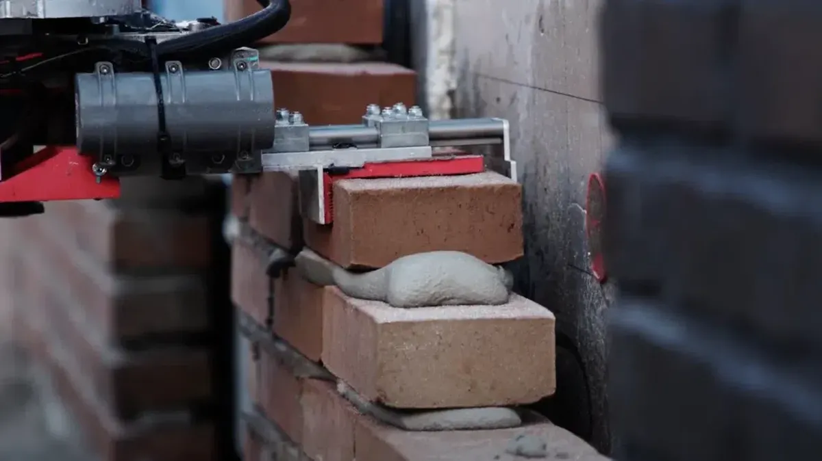 Robot Bangun Konstruksi RBK-B12