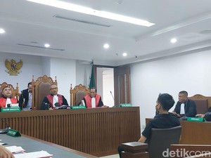 Adam Deni Didakwa Fitnah Sahroni soal Tudingan Membungkam Rp 30 Miliar