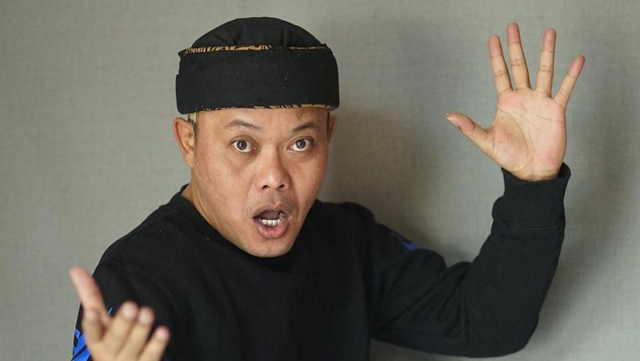 Foto Sule atau Entis Sutisna.