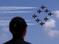 Penampakan Deretan Jet Tempur Wara-wiri di Dekat Langit RI