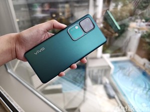 Alasan Vivo Hadirkan Teknologi Zeiss di V30 Pro