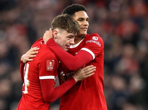 Liverpool Dilanda Badai Cedera, Saatnya yang Muda Beraksi