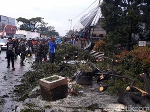 Kesaksian Warga Sumedang Lihat Seng Tak Terkendali di Udara