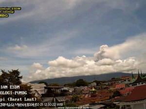 Gunung Marapi Erupsi Lagi Siang Ini, Tinggi Kolom Abu 600 meter