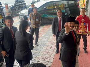 Jokowi Minta Hadi Tjahjanto Jaga Ketertiban RI Demi Kawal Investasi